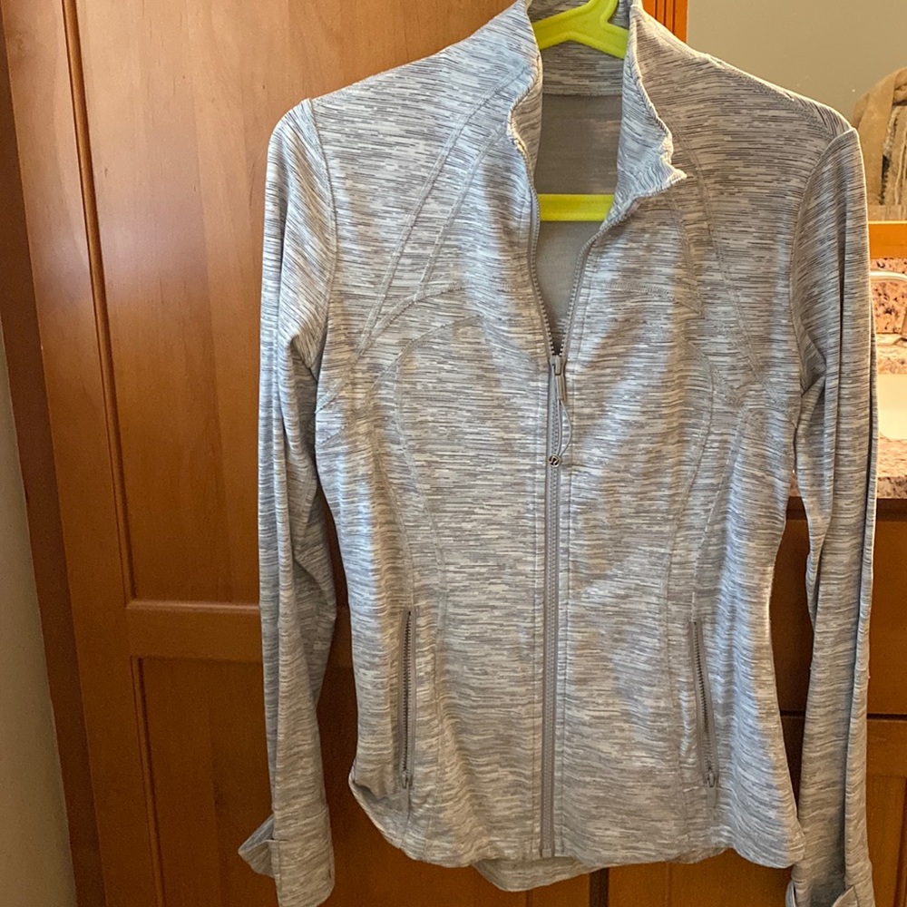 Lululemon define zip up